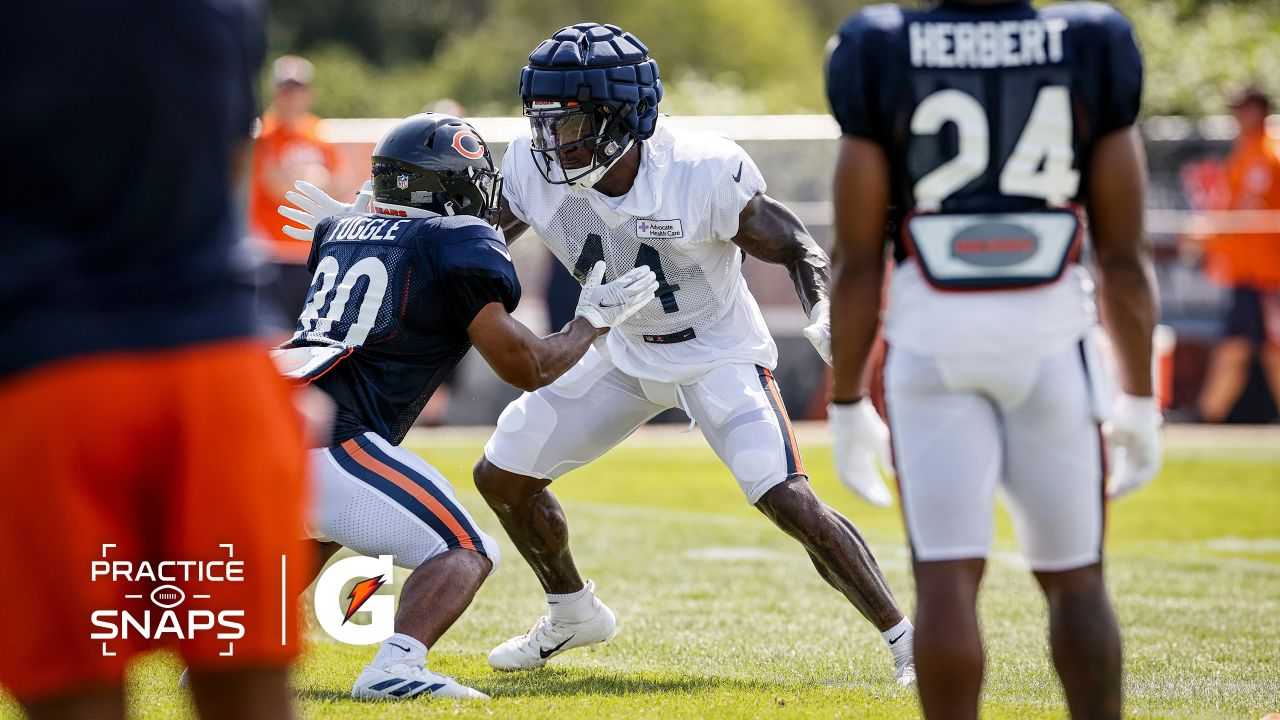 Braxton Jones sharpening his skills at tackle