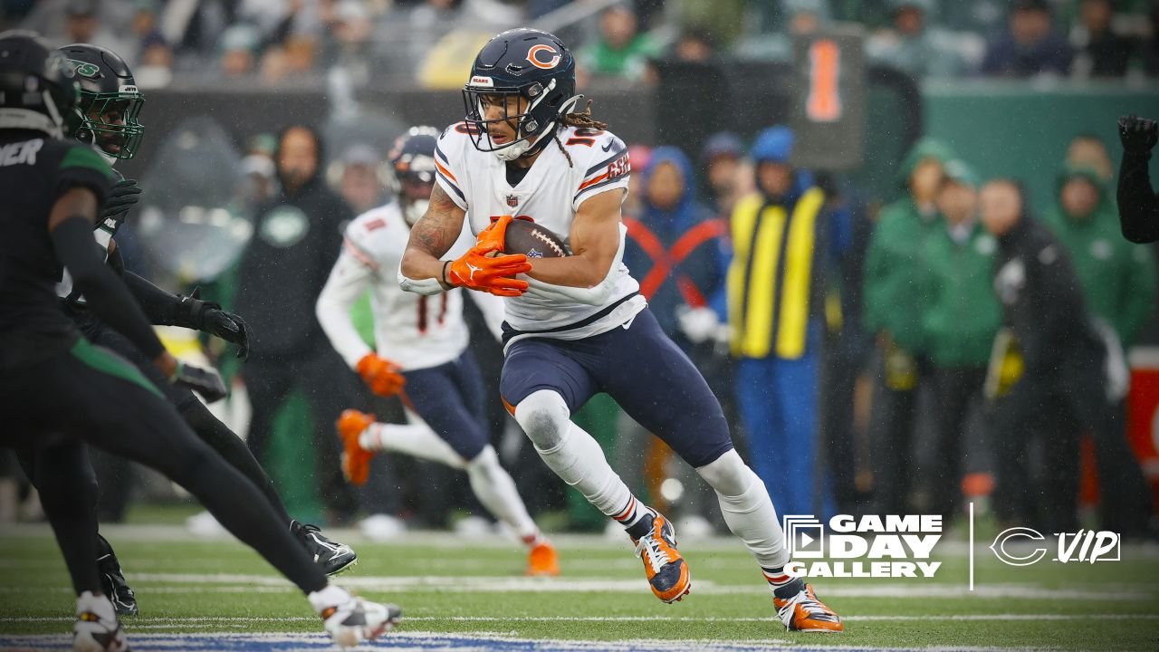 Rain at MetLife leads to fumble-filled play during Bears-Jets (VIDEO)