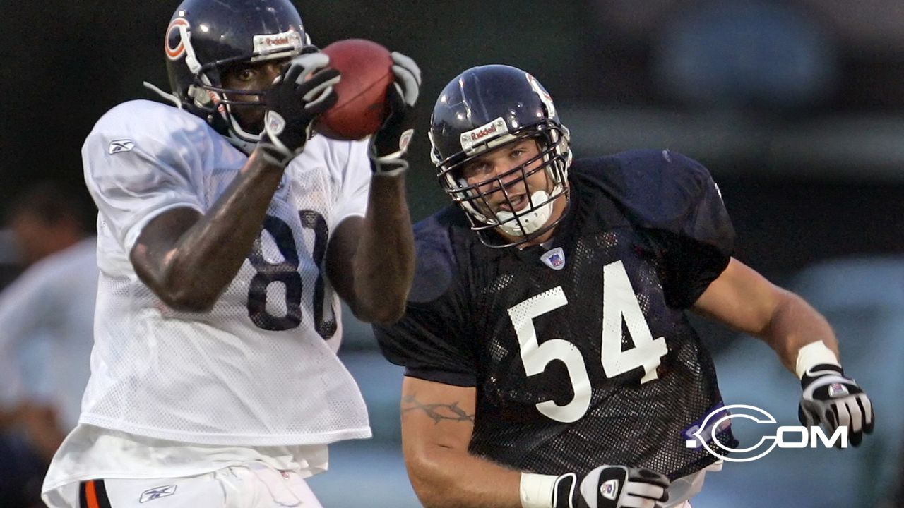 New Bears defensive end Julius Peppers (#90) during the first day of the  Chicago Bears training camp at Olivet Nazarene University in Bourbonnais,  IL. (Credit Image: © Geoffrey Siehr/Southcreek Global/ZUMApress.com Stock  Photo 