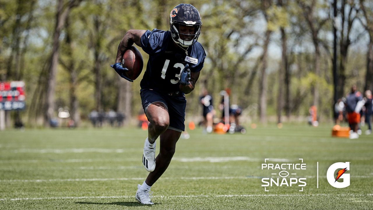 Chicago Bears fullback Khari Blasingame (35)warms up before taking on the  New York Giants in an NFL football game Sunday, Oct. 2, 2022, in East  Rutherford, N.J. (AP Photo/Adam Hunger Stock Photo 