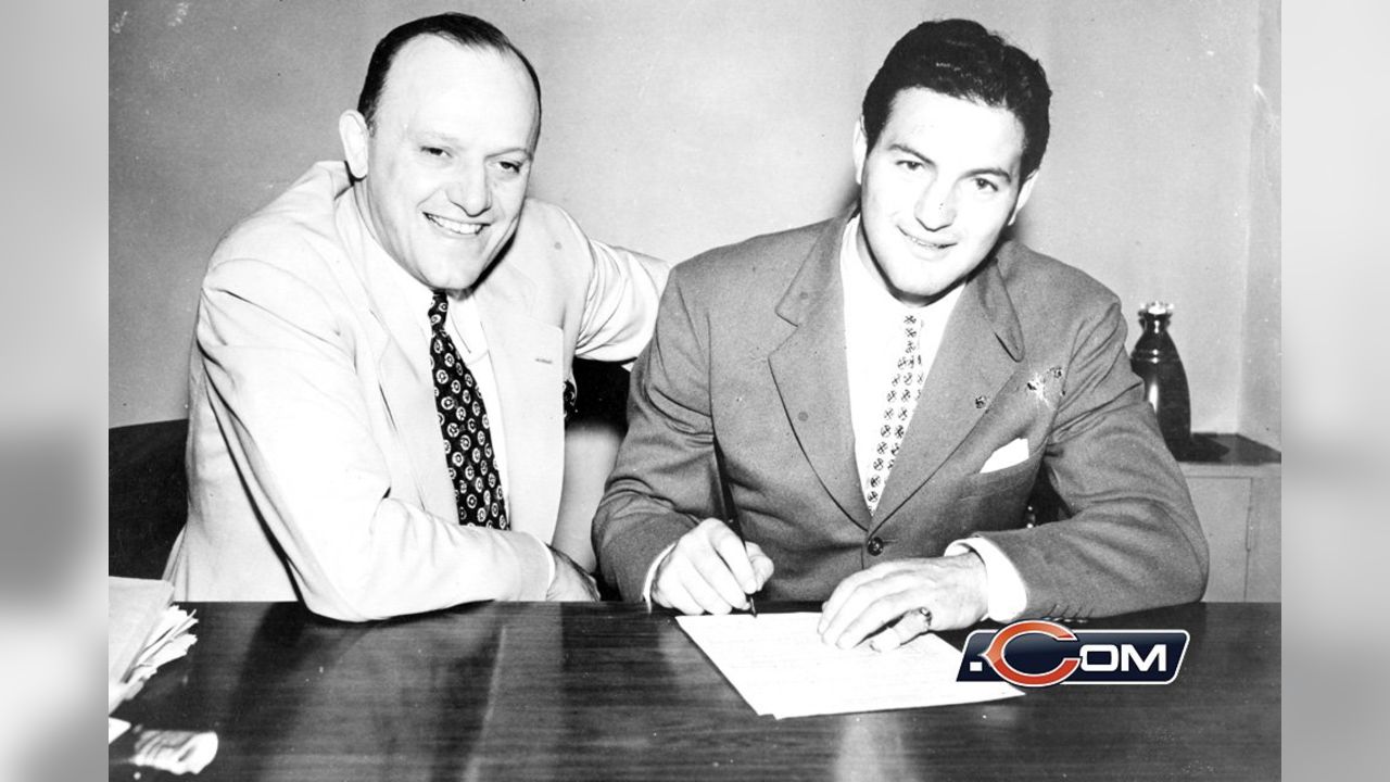 1946 Champ Hats W/sid Luckman-chicago Bears' Ace Passer