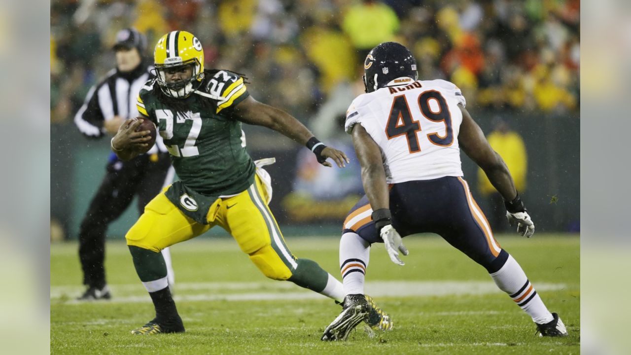 Photos From The Green Bay Packers vs Chicago Bear NFL Thanksgiving Monsoon  Football Game • November 26, 2015 • Green Bay Editorial Photographer