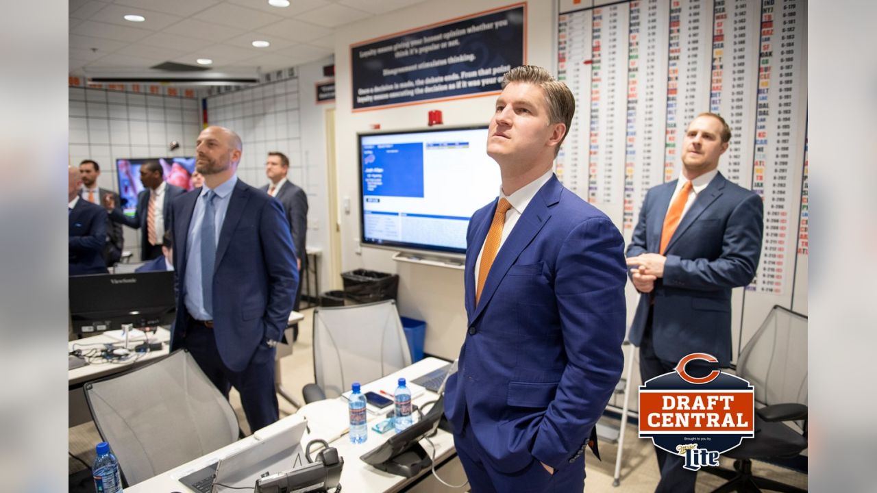 Take a look inside Chicago Bears' draft room