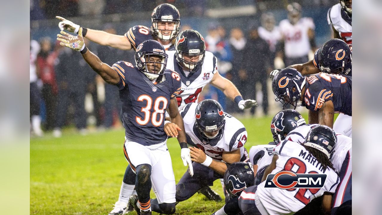 Chicago Bears vs. Houston Texans. NFL Game. American Football League match.  Silhouette of professional player celebrate touch down. Screen in backgrou  Stock Photo - Alamy