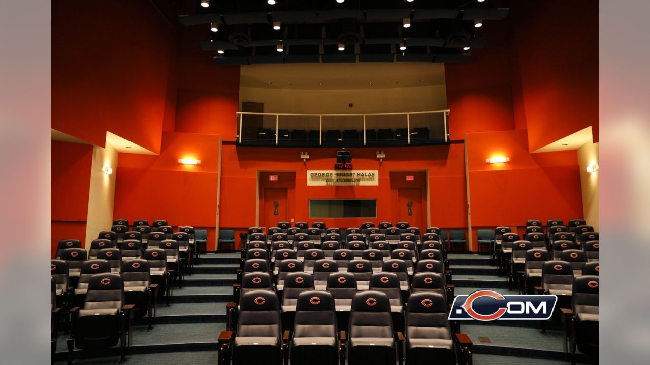 Tour Halas Hall