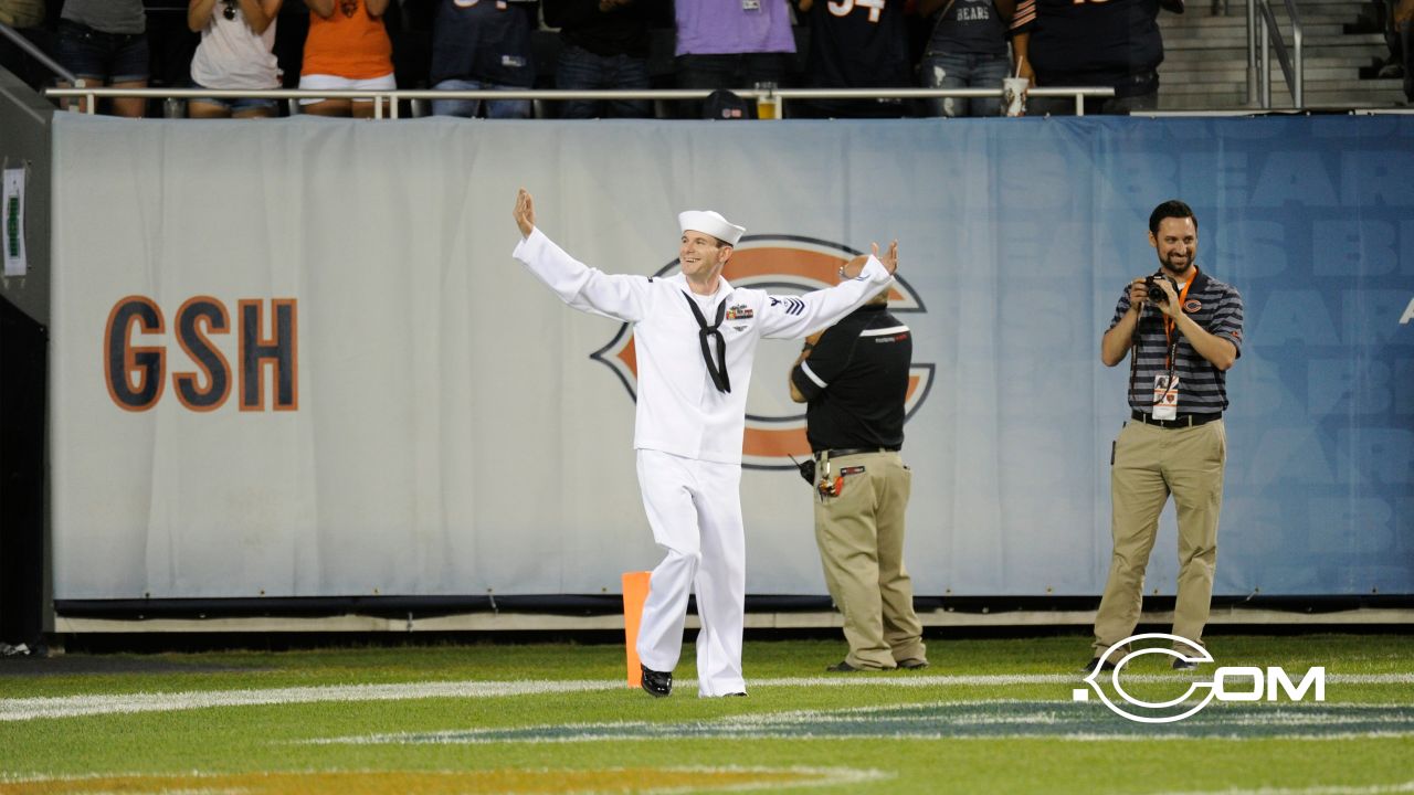 DVIDS - Images - Service members receive honor during Chicago Bears Veterans  Day game [Image 8 of 13]