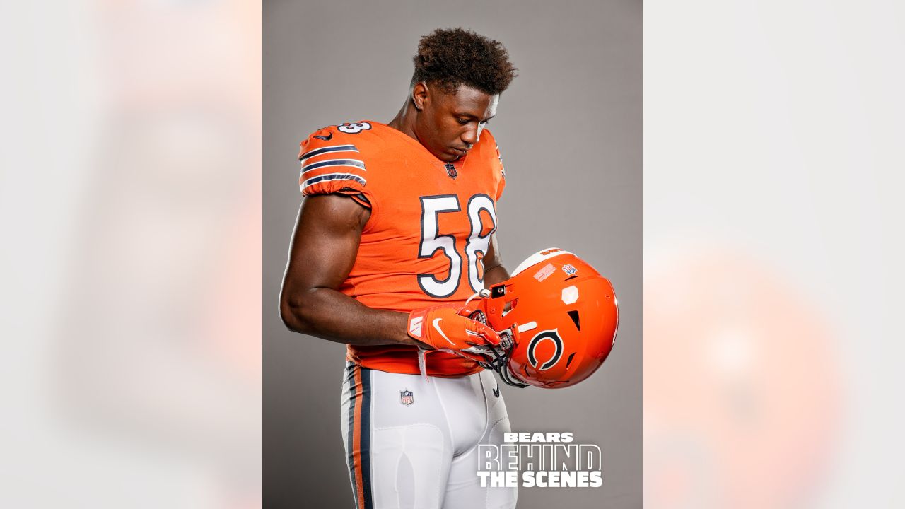 Download Smiling Roquan Smith In Chicago Bears Jersey Wallpaper