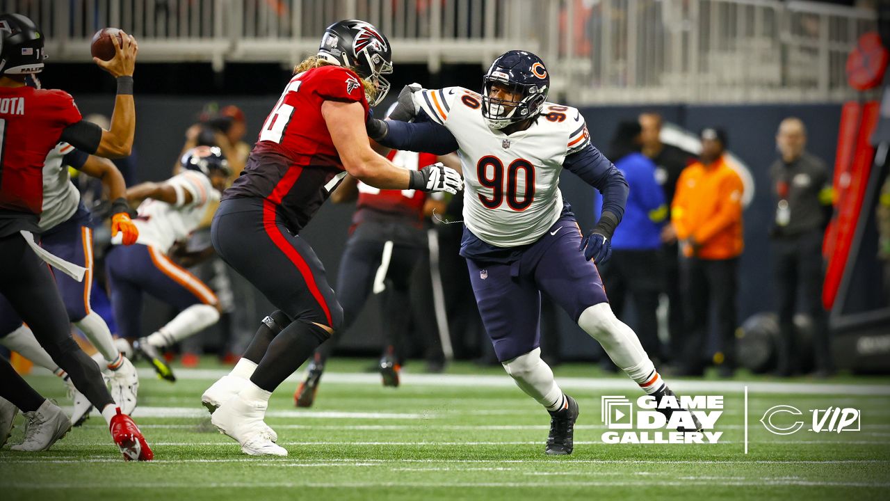 QB Fields returns home as Bears, Falcons match run games - The San Diego  Union-Tribune