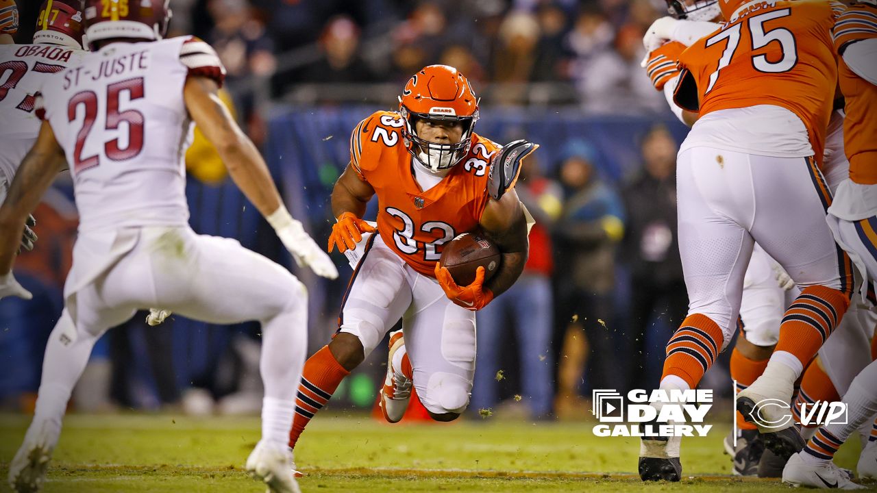 Late Goal Line Stand Saves 12-7 Washington Commanders Win Over Chicago Bears:  Live Game Log - Sports Illustrated Washington Football News, Analysis and  More