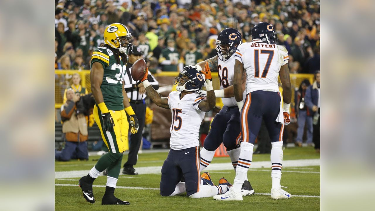 Bears fans wear Cheese Grater Heads to Lambeau Field for Bears-Packers 