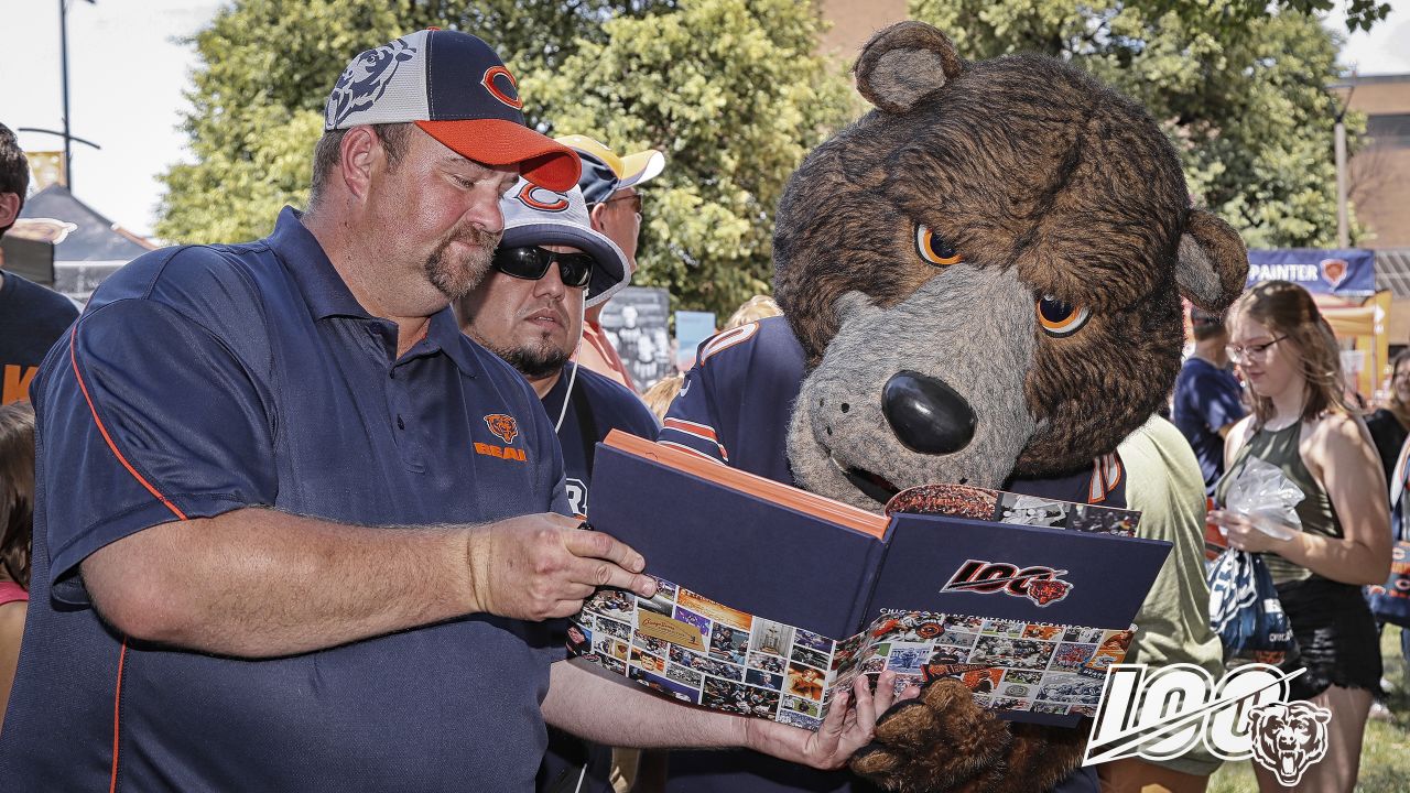 How the Bears mascot pays homage to the Decatur Staleys – NBC