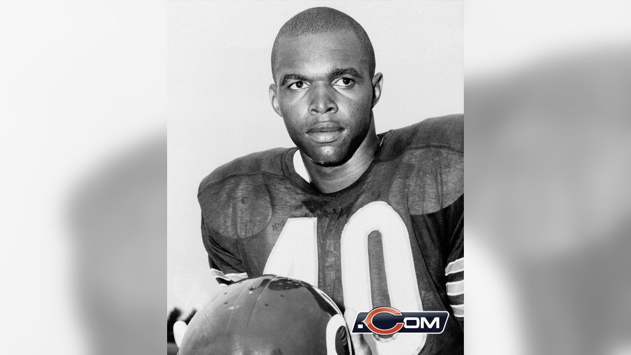 Chicago Bears Gale Sayers #40 Great Player Nfl Black Golden