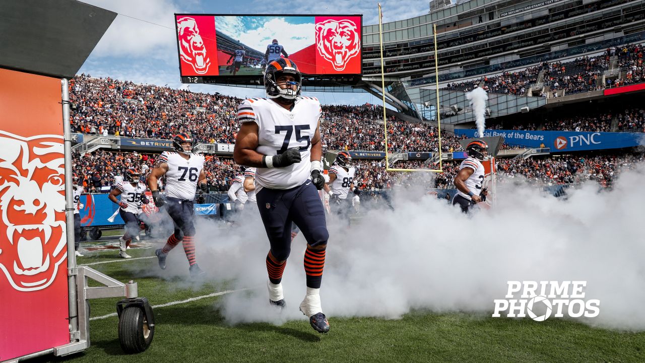 Chicago Bears running back Khalil Herbert (24) during an NFL football game  between the Packers and Bears Sunday, Sept. 18, 2022, in Green Bay, Wis.  (AP Photo/Mike Roemer Stock Photo - Alamy