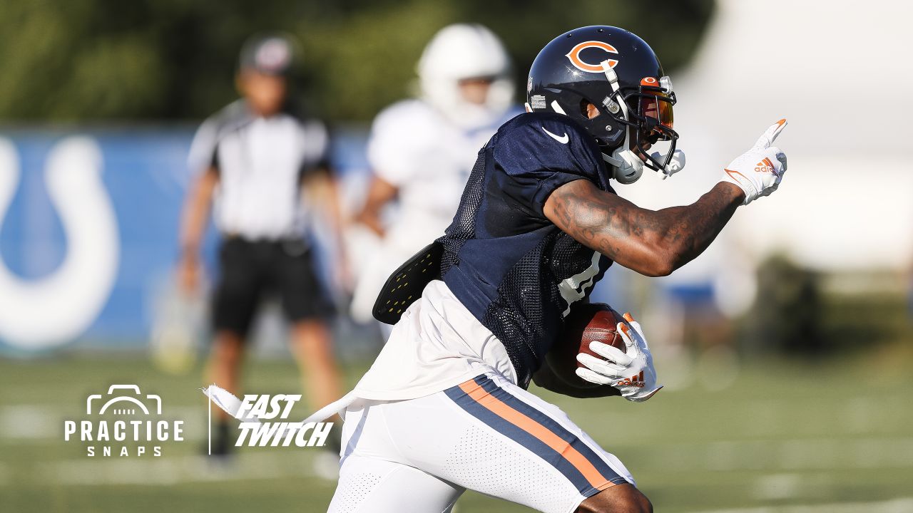 Bears rookie Roschon Johnson impressing with physicality