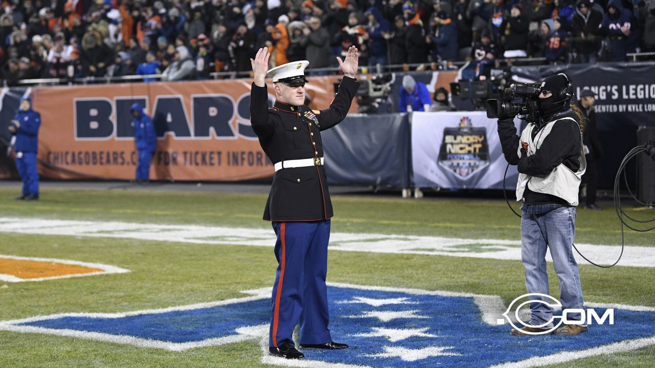 DVIDS - Images - Service members receive honor during Chicago Bears  Veterans Day game [Image 8 of 13]