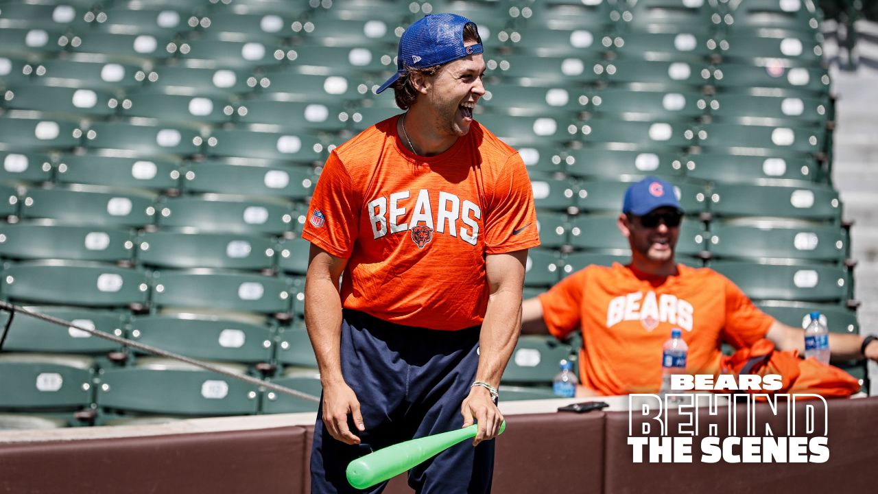 Bears hold team-bonding event at Wrigley Field