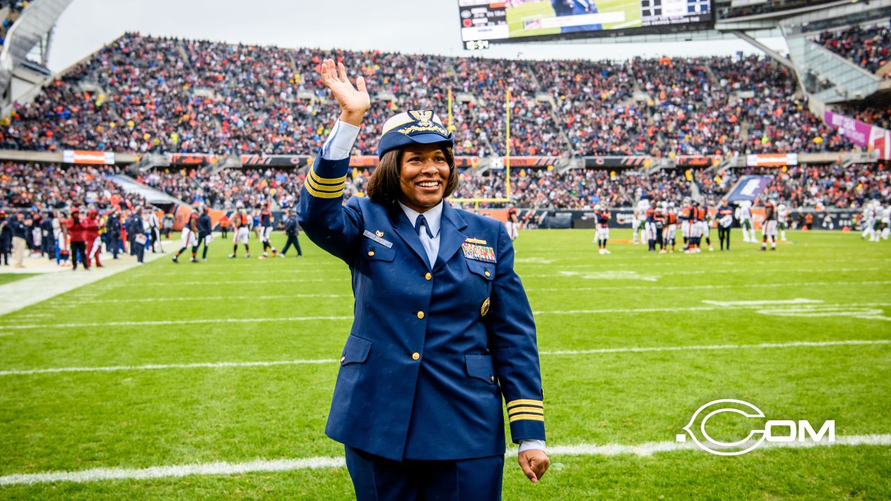 Bears visit naval base ahead of Salute to Service game