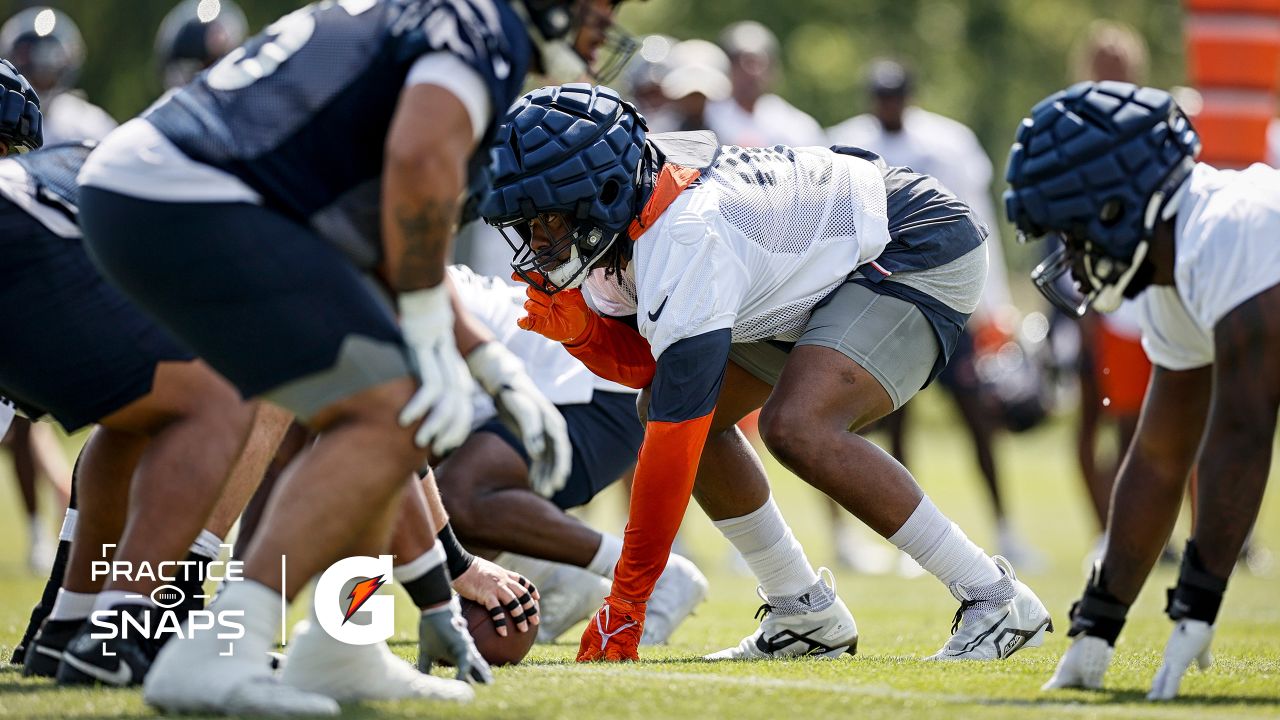 Quick Hits: Chicago Bears limiting Robert Quinn's, Khalil Mack's training  camp reps