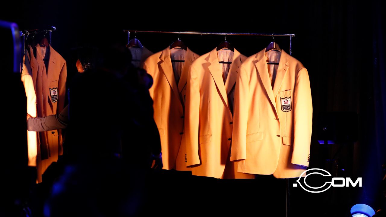 How are Pro Football Hall of Fame's Gold Jackets made? Haggar honors  special moment at enshrinement 