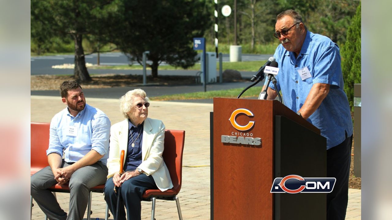 Papa Bear' Halas honored with statue