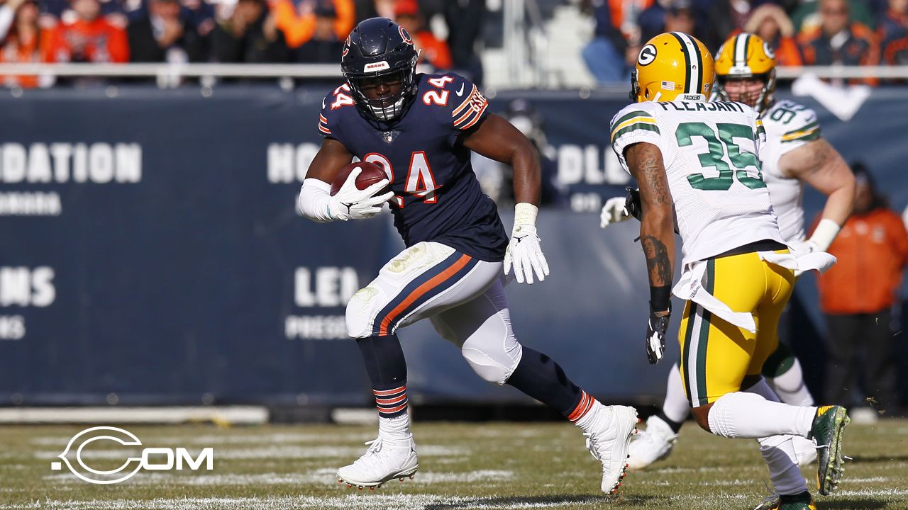 Benny Cunningham and Tarik Cohen win Chicago Bears Brian Piccolo Award