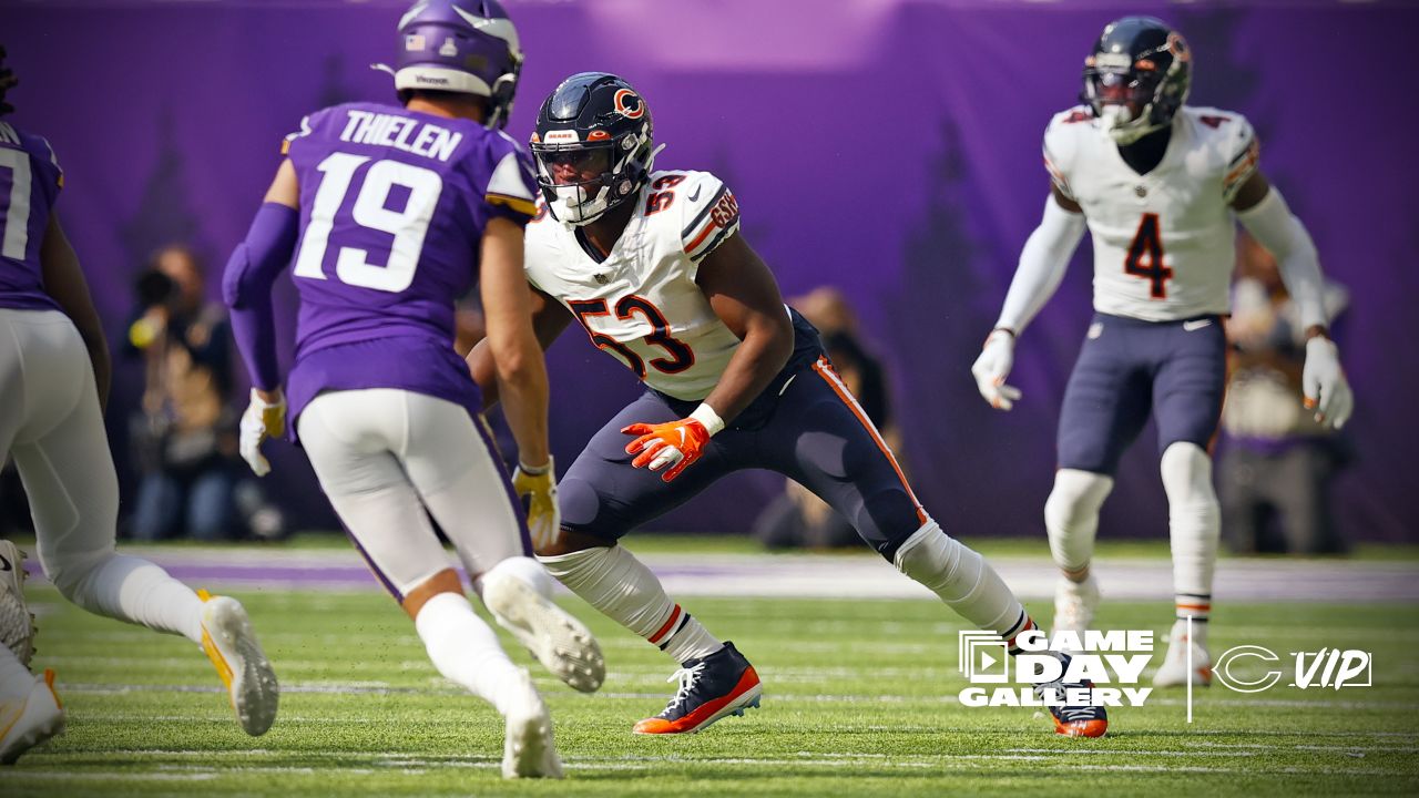 Darnell Mooney gets up for a spectacular leaping catch