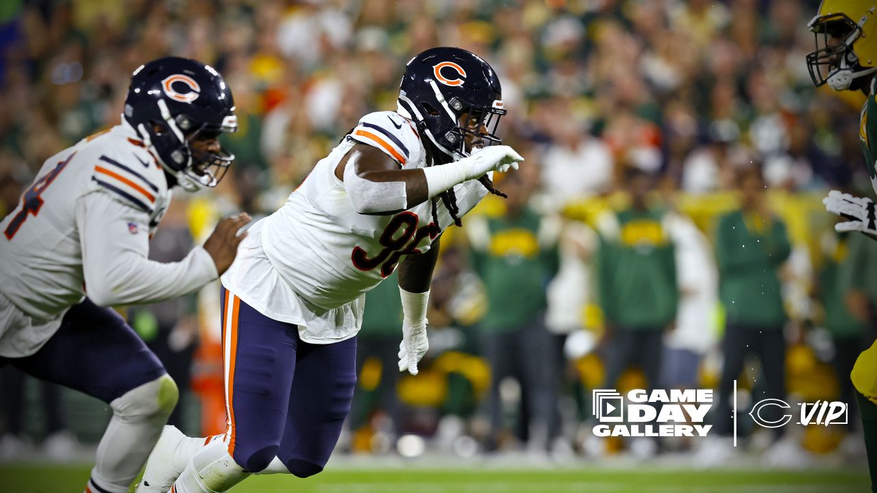 Chicago Bears cornerback Kyler Gordon (6) stretches before an NFL football  game against the Minnesota Vikings, Sunday, Oct. 9, 2022, in Minneapolis.  (AP Photo/Abbie Parr Stock Photo - Alamy