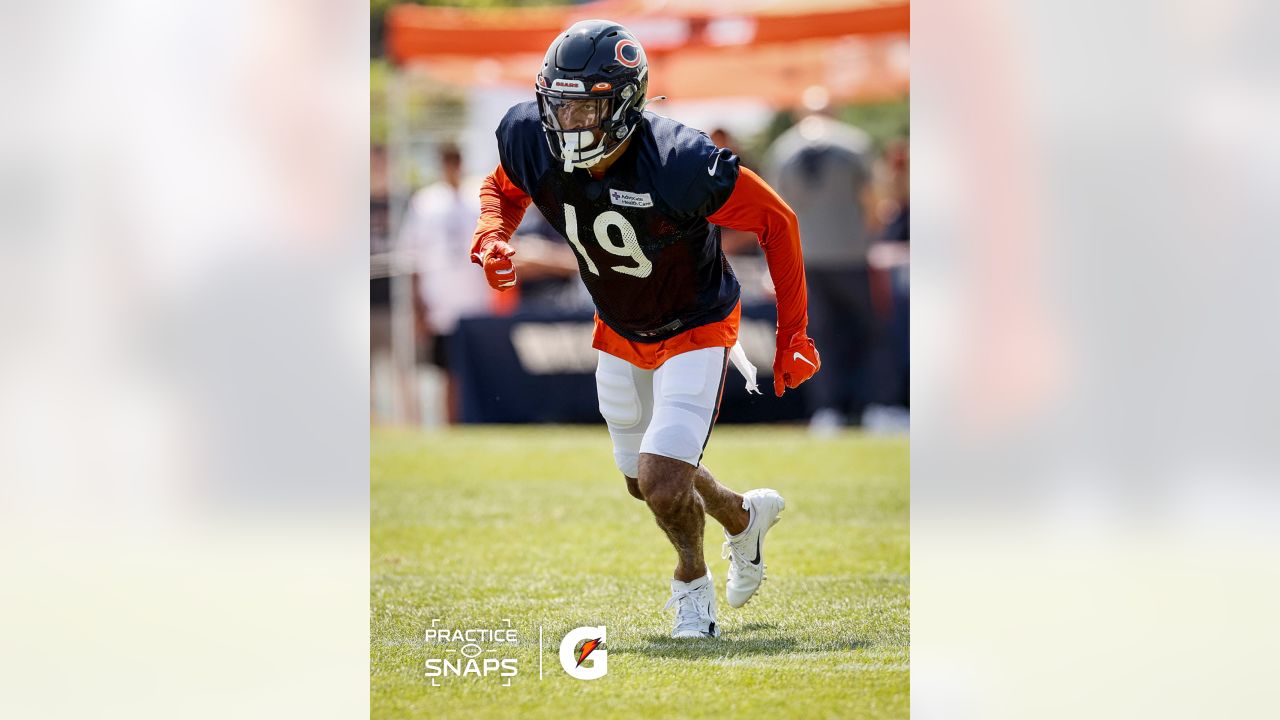 Bears' Braxton Jones stops by FNIC to talk training camp 