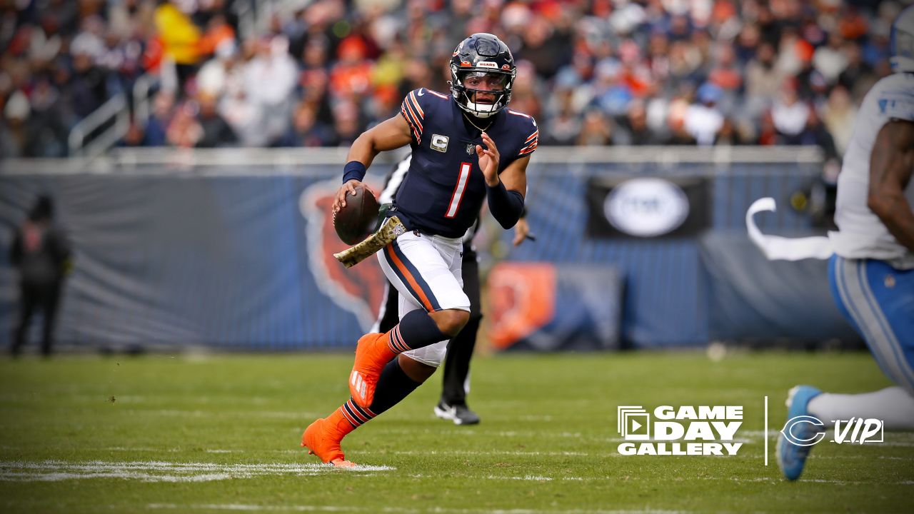 Chicago, Illinois, USA. 03rd Oct, 2021. - Bears #98 Bilal Nichols runs with  the ball during the NFL Game between the Detroit Lions and Chicago Bears at Soldier  Field in Chicago, IL.