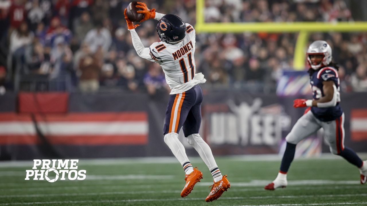 Bears zap the Patriots, win 33-14 on MNF