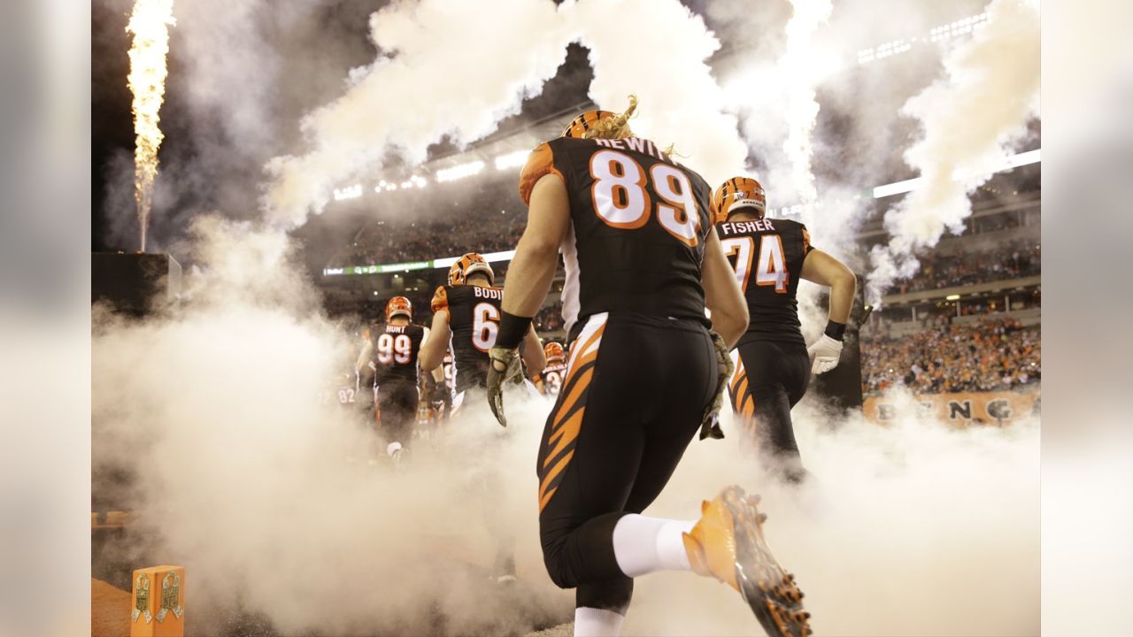 Dalton leads way as Bengals beat Browns 31-10, go to 8-0