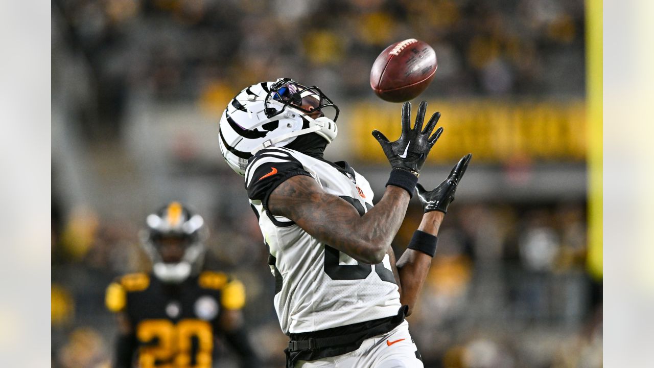 Photos: Bengals Beat the Steelers at Acrisure Stadium