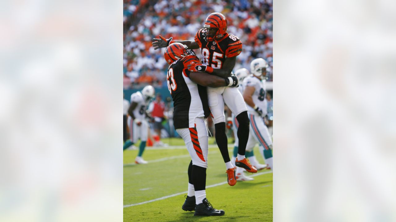 Bengals wide receiver Chad Ochocinco to change his last name back