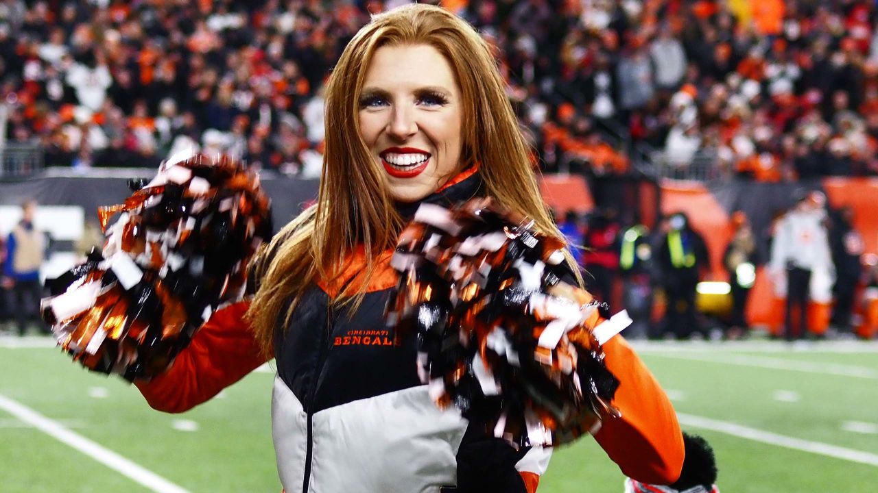 NFL Cheerleader Gameday! Bengals vs Browns 