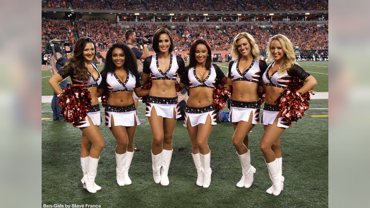 CLEVELAND BROWNS  Nba cheerleaders, Nfl cheerleaders, Cleveland browns