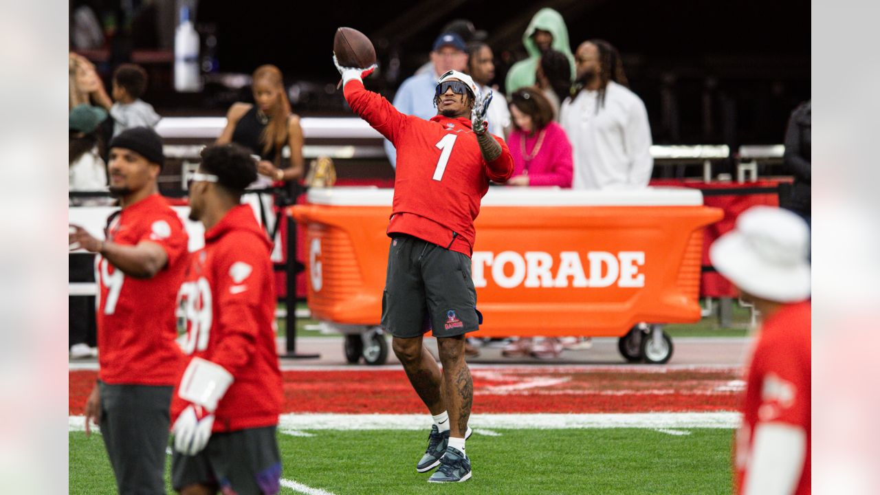 Photos: Flag Football Practice for 2023 Pro Bowl Games