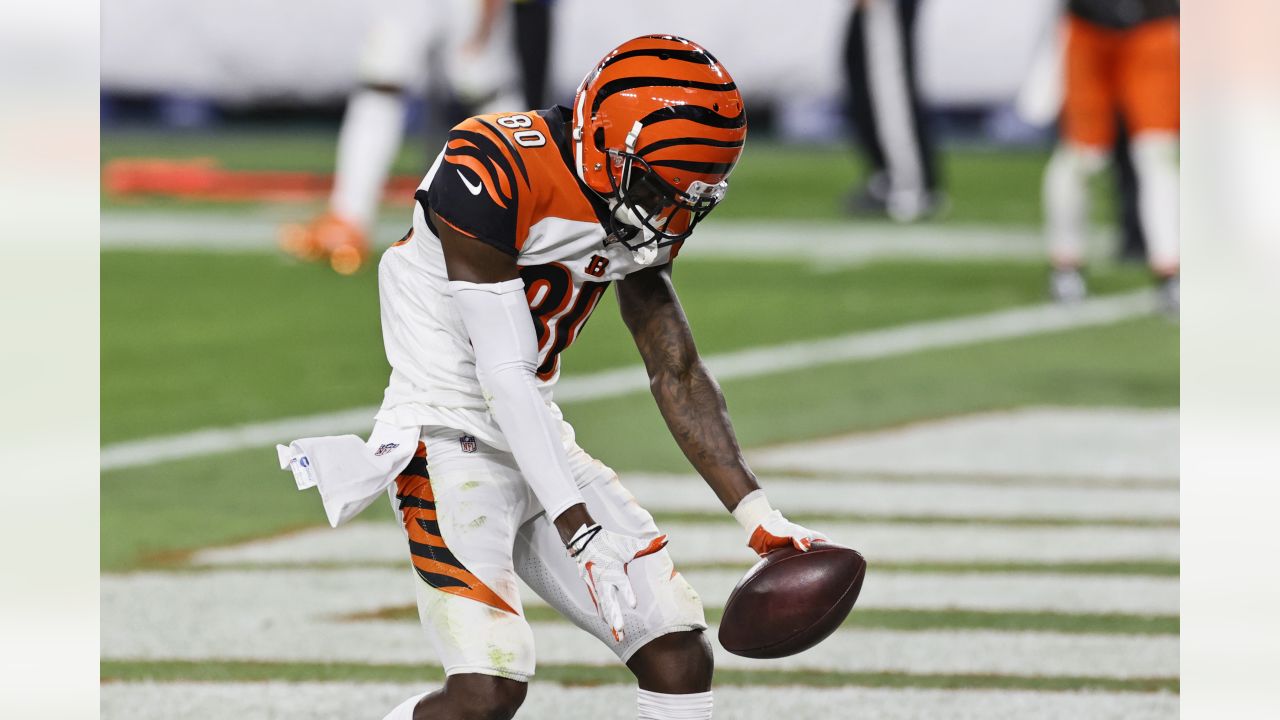 The Bengals fall to the Browns, 35-30, despite Joe Burrow's three