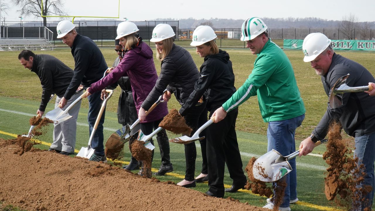 Judson High School alumnus, Cincinnati Bengal lending a helping hand on and  off the field