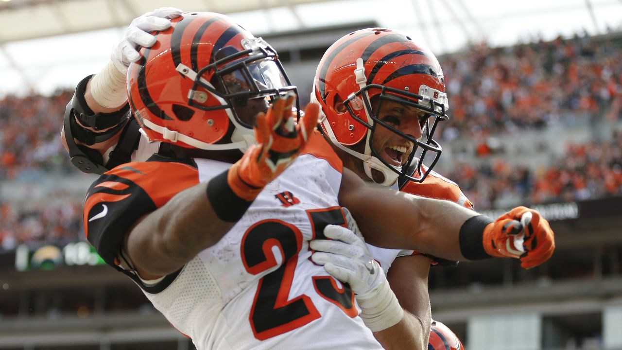 Bengals Tyler Eifert records two-touchdown game vs. Browns