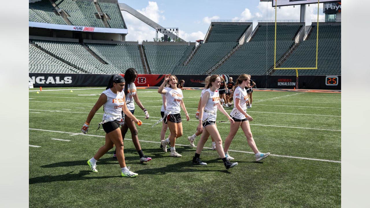 Cincinnati Bengals bring flag football to six local all-girls schools