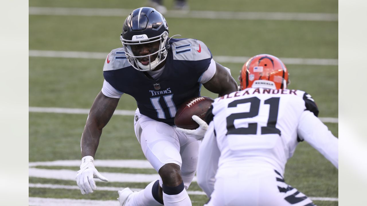 Cincinnati Bengals defeat the Tennessee Titans, 31-20, behind two  touchdowns from Giovani Bernard