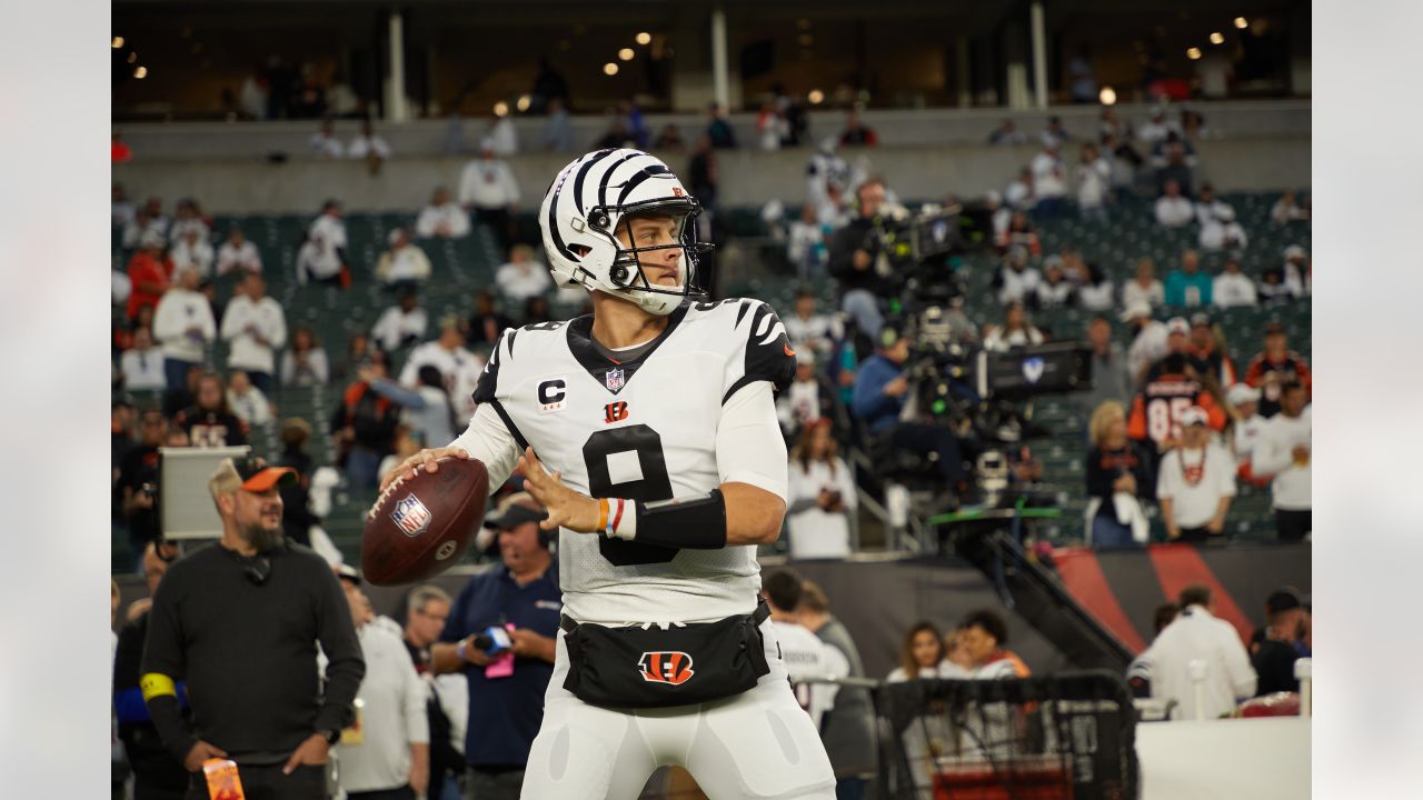 Fans react to Bengals' white uniforms, helmets on 'Thursday Night