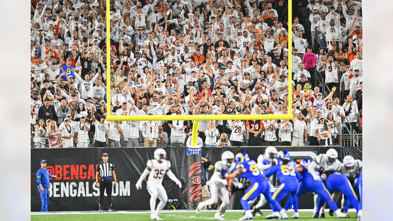 Fans cheer before the start of an NFL football game between the  Jacksonville Jaguars and Cincinnati Bengals Sunday, Sept. 17, 2023, in  Cincinnati. (AP Photo/Darron Cummings Stock Photo - Alamy