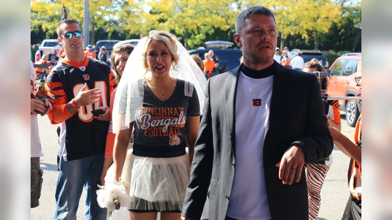 Bengals Fans Marry at Tailgate Ceremony