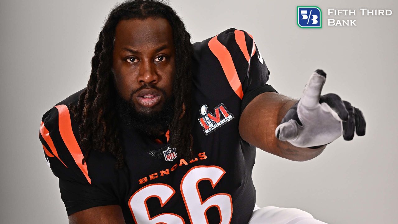 Bengals' C.J. Uzomah Says He Plans to Play in Super Bowl 56 Despite Knee  Injury, News, Scores, Highlights, Stats, and Rumors