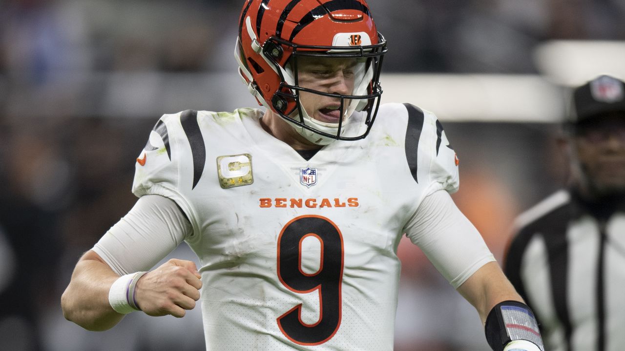 Cincinnati Bengals defeat the Las Vegas Raiders 32-13 behind Joe Mixon's  two touchdowns