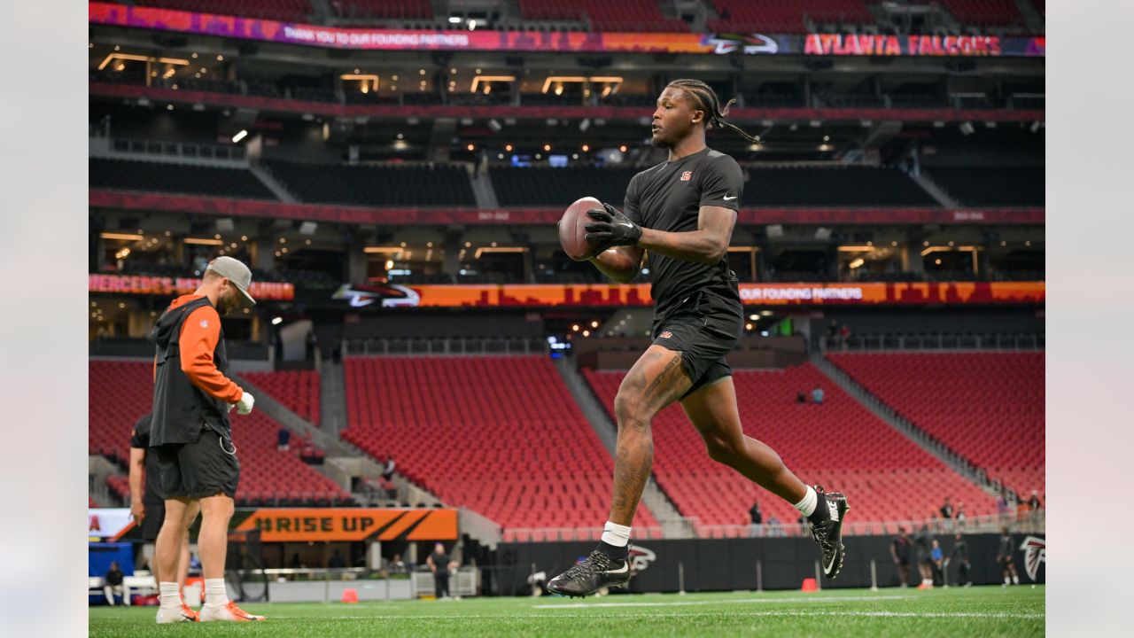 Photos: Bengals Warm Up for Atlanta