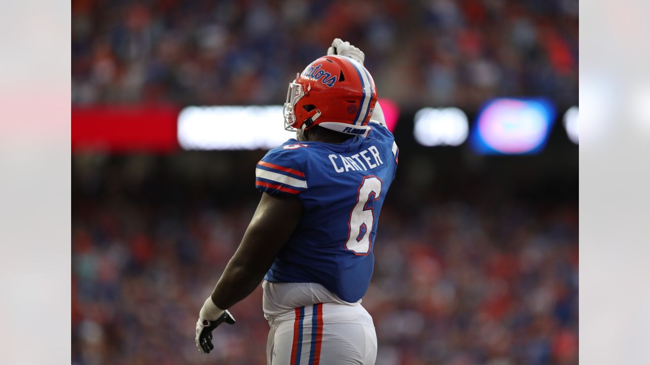 Bengals draft defensive end Zach Carter in third round