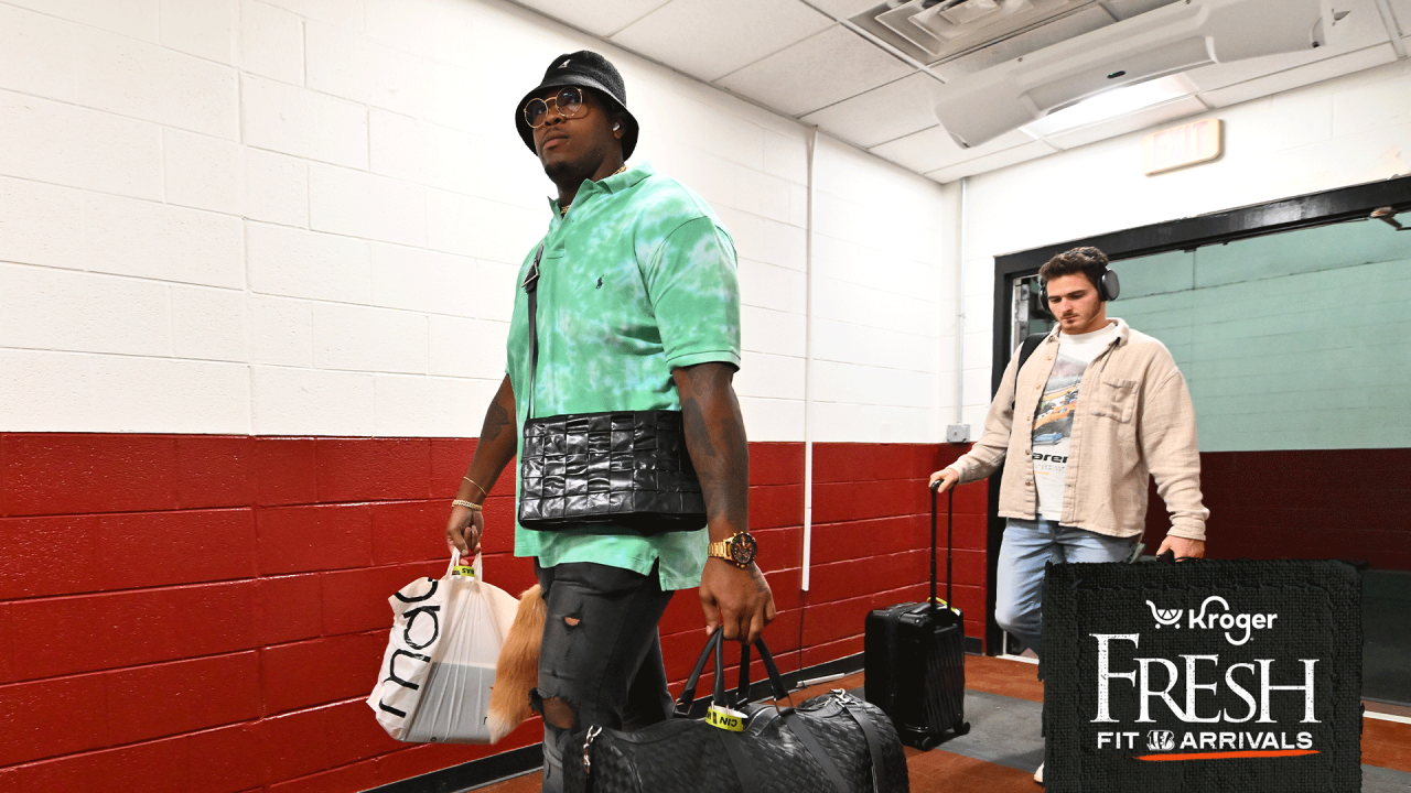 Photos: Bengals Arrive at FedEx Field