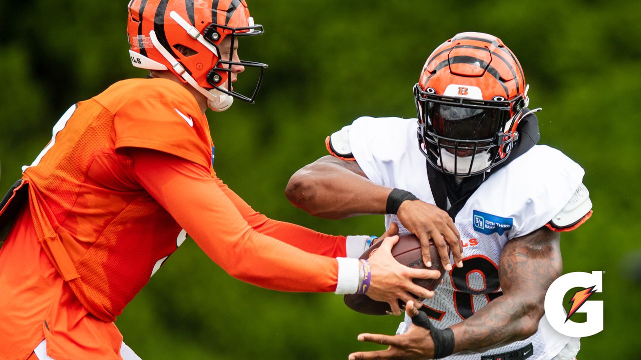 Camp Notebook: Joe Mixon, Joe Burrow highlight the Bengals offense